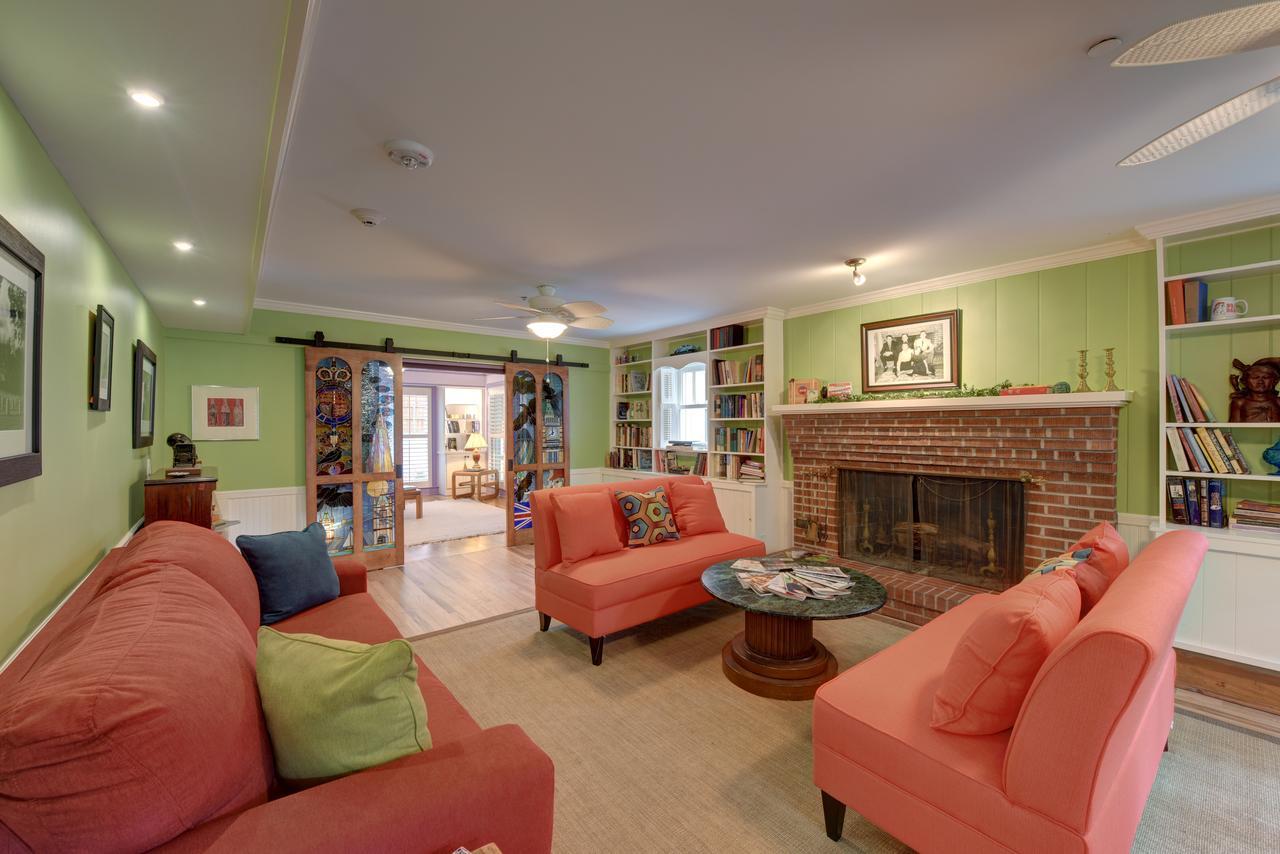 The Grey Owl Inn St. Simons Island Exterior photo