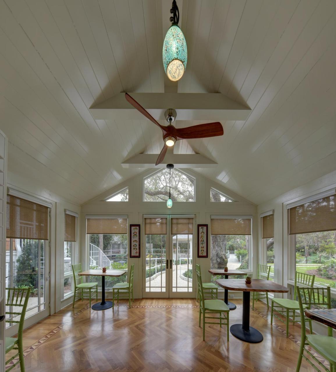 The Grey Owl Inn St. Simons Island Exterior photo